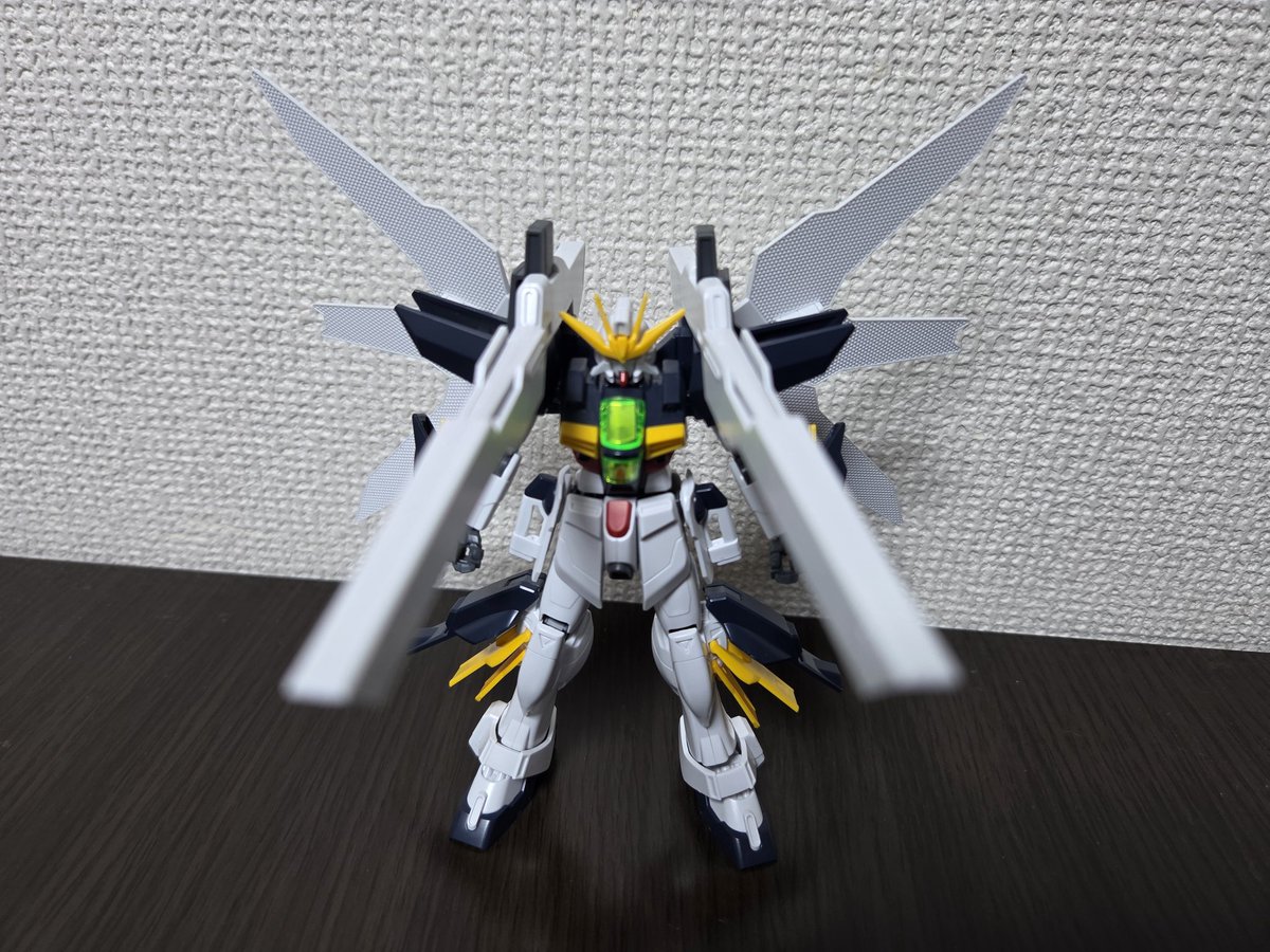 ganfan's tweet photo. HGAW ダブルエックス作成中〜
ツインサテライトキャノン展開すると長い！！

 #ガンダムX30周年 
 #機動新世紀ガンダムX 
 #ガンプラ 
 #ガンダムダブルエックス https://t.co/wPw5TlsS7N