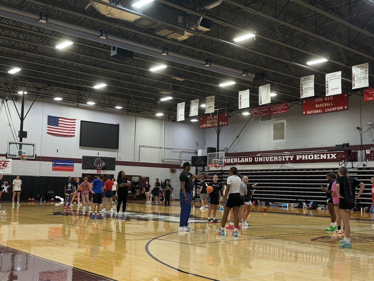 TNFlightGUAA's tweet photo. S/O to @CumberlandWBB for letting us use the facility today for practice. https://t.co/RjC3CYuws6