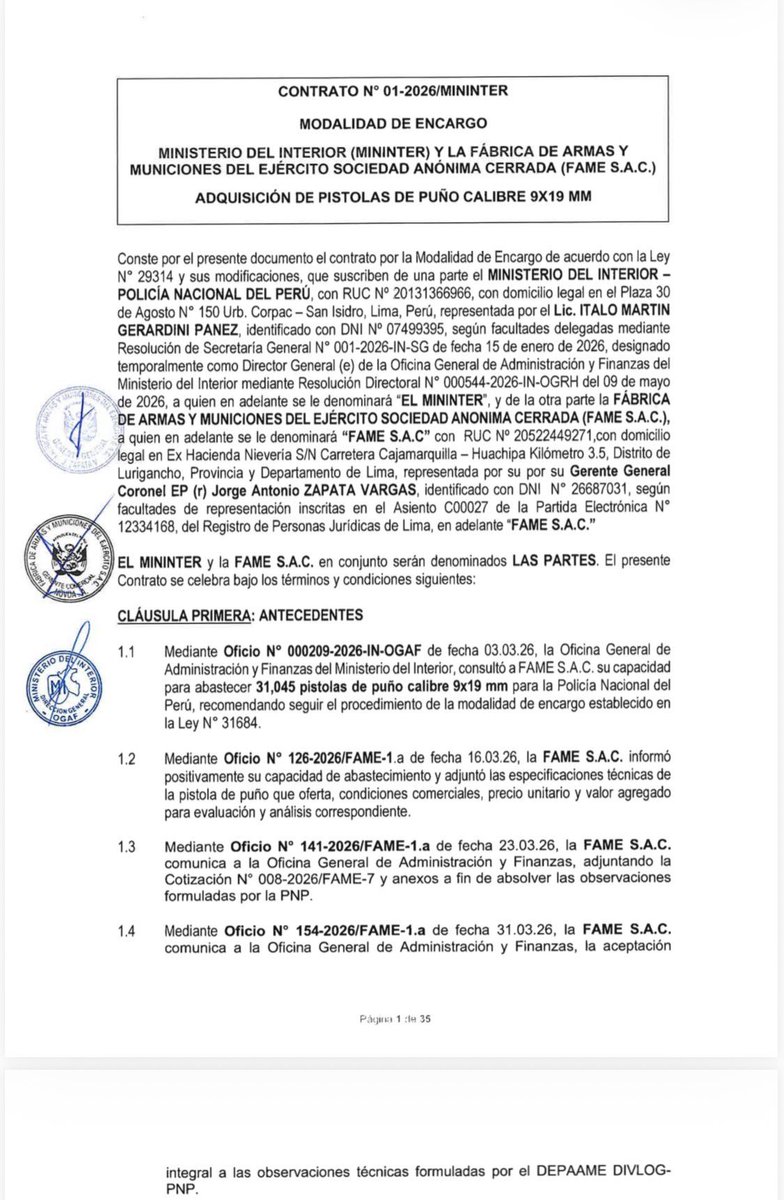 Pedro_vrae's tweet photo. El Ministerio del Interior (#Mininter) oficializó la compra de 31,045 pistolas calibre 9x19 mm marca #Jericho, mediante la modalidad de encargo directo a la fábrica de armas y municiones del Ejército (#FAME), prescindiendo de una licitación pública internacional convencional.
El sector argumenta la necesidad de cerrar una brecha de más de 10 años, sin renovar el armamento corto policial para combatir el crimen organizado.

Presunto sobrecosto.
El principal foco de controversia es el precio de US$ 1,049 por unidad fijado por FAME. Se objeta que en una licitación internacional previa (luego anulada), la propia fabricante #IWI cotizó la misma arma a US$ 949, generando una diferencia de más de US$ 3 millones en pérdidas aparentes para el Estado.

Características de la pistola Jericho.
Originalmente fue diseñada para las fuerzas de seguridad israelíes, funciona en las condiciones más adversas.
Es de acero clásico. Su sistema de acerrojado y cañón con estriado poligonal garantizan agrupaciones de disparo muy cerradas.

Marcas que superan a la pistola Jericho.
1.- CZ P-10 o la CZ Shadow 2 ofrecen mejores gatillos de fábrica y un mercado de accesorios infinitamente superior.
2.- Glock. Supera a Jericho en simplicidad mecánica, ligereza, facilidad de mantenimiento y opciones de personalización. Su reventa es mucho más rápida.
3.- SIG Sauer. Modelos como la P320 o la P365 ofrecen un sistema modular único en la industria. Sus materiales y acabados en las gamas altas (como la línea Legión) están un escalón por encima en calidad premium.
4.- Smith & Wesson / Heckler & Koch (H&K). Ofrece la ingeniería alemana más avanzada y duradera del mercado (como la VP9). Smith & Wesson, con su línea M&P 2.0, ofrece una ergonomía y confiabilidad excepcionales a un precio muy competitivo.

Cuestionamientos.
Según el presidente del @congresoperu Fernando Rospigliosi (@Frospigliosi), estas pistolas es de "ínfima calidad", y se está comprando "a un precio exorbitante" y pagando "al cien por ciento adelantado, para una entrega en catorce meses", lo que fue calificado como "robo descarado".