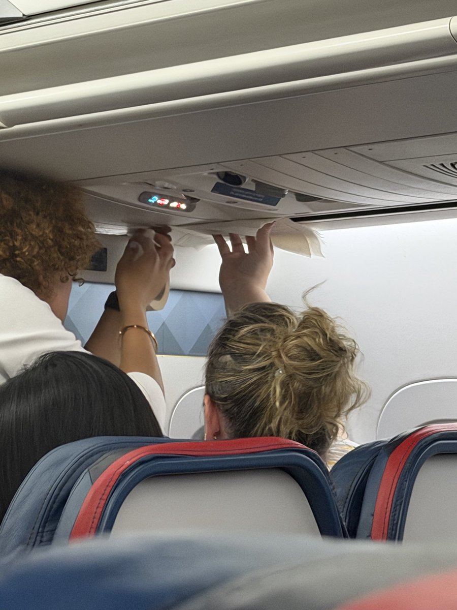 jaemerick's tweet photo. Water dripping all over us on this grounded @Delta plane because Delta Air Lines refuses to invest in newer aircraft at a faster rate. They can charge an arm and a leg, but can’t seem to invest in new fleets. 🤡 https://t.co/J0zVfHbdLn