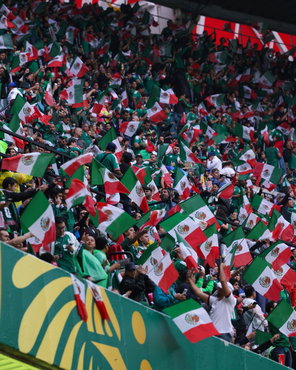 miseleccionmx's tweet photo. ¡Nada nos detiene! 🔥

Nuestro vestidor está listo y nosotros también, ondeando nuestra BANDERA en la tribuna 🇲🇽❤️

#SomosMéxico https://t.co/ONQGJzyGiL