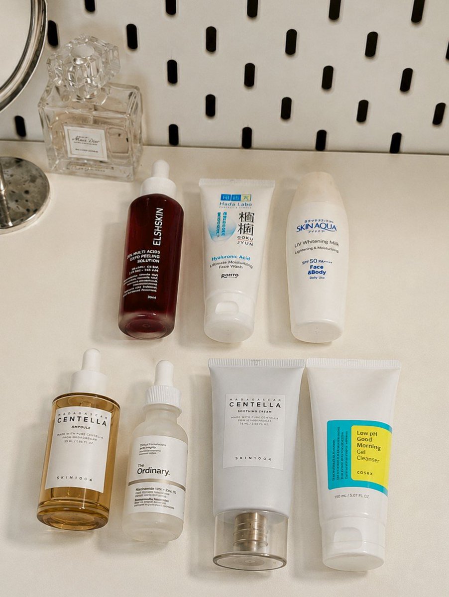 skiesllaaaaaa's tweet photo. rekomendasi skincare buat kulit kombi oily yang bakal aku repurchase terus 🫵🏻

Siapa yang kulitnya kombi oily juga? https://t.co/Mzg0mO2Jd8