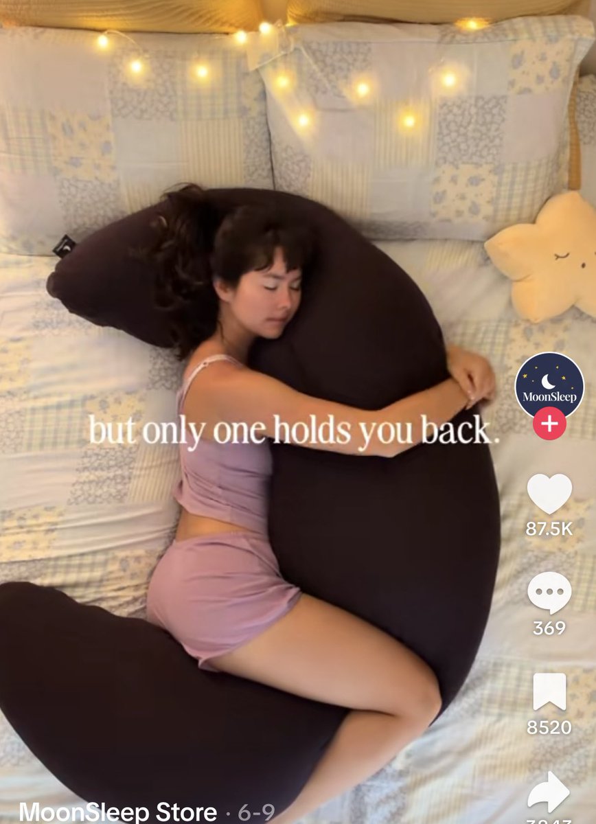 V4LKILLS's tweet photo. I’d be humping it idk https://t.co/0Rk0286LF7
