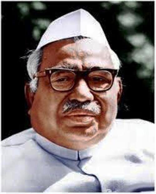 satvindersbrar's tweet photo. बाबूजी" जगजीवन राम जी को उनकी पुण्यतिथि पर सादर नमन।  
दलितों, किसानों और मजदूरों के सच्चे हितैषी।  
देश के उपप्रधानमंत्री और रक्षा मंत्री के रूप में अतुल्य सेवा।  
आपका जीवन सादगी, संघर्ष और समर्पण की मिसाल है।  
आप अमर रहेंगे।  
#Babuji
@AnshulAvijit 
@meira_kumar ji https://t.co/Qfm0YyNxJ1