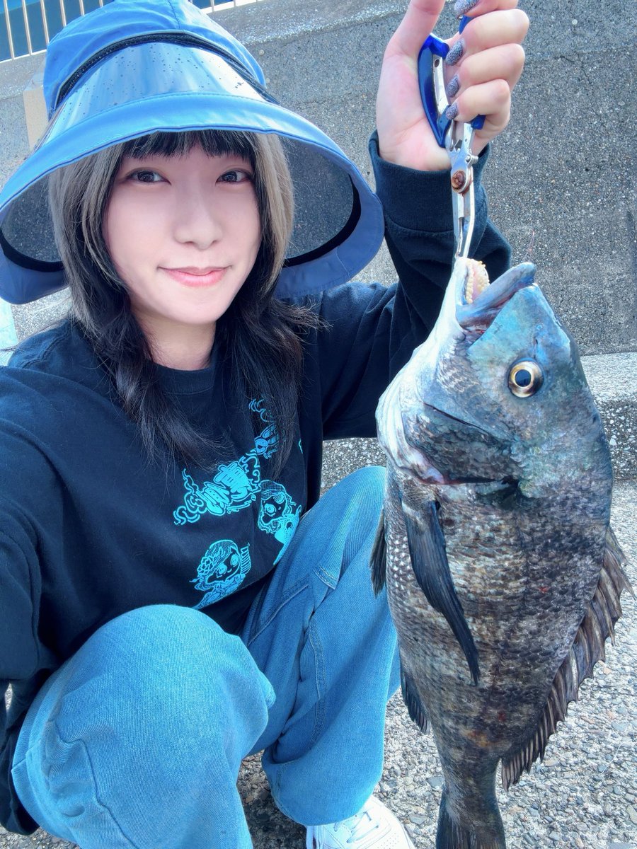 Miotaso0524's tweet photo. 黒鯛〜🐟✨
初めて釣った！！！ https://t.co/5tHfA14Jq8
