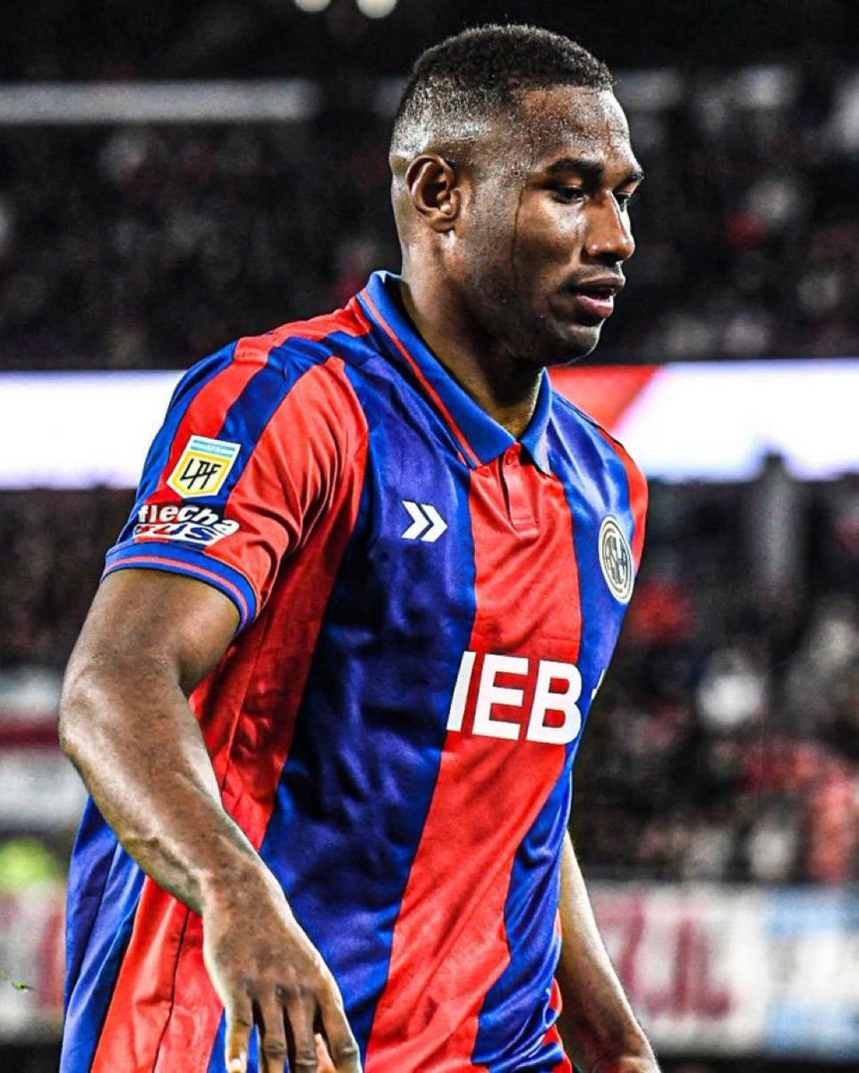 RomanKotler's tweet photo. 🚨🔵🔴 #SanLorenzo quedó atado de pies y manos con la situación de JHOHAN ROMAÑA.

No se lo vendió antes a un precio acorde, ahora a falta de 6 meses de que finalice el vínculo y con el futbolista sin querer renovar era todo muy difícil.

La dirigencia debía elegir entre aceptar el resarcimiento para que se marche en este mercado de pases o que se vaya en diciembre a costo cero.

Lo concreto es que Romaña cumple lo que pretendía y va a ser nuevo refuerzo de Leon (🇲🇽).

Ahora hay que estar a la espera de que el club comunique los montos oficiales, pero se habla de una cifra cercana al millón de dólares que le queda al club.
