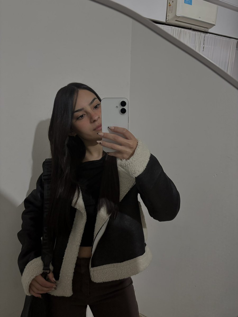 Maitena004's tweet photo. 🤎 https://t.co/fKzuw2KCZT