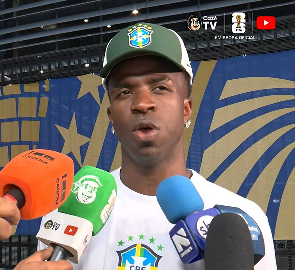 futtmais's tweet photo. Vinícius Jr. comenta sobre escolha de Bruno Guimarães para cobrar o pênalti:

"O pênalti é decidido antes do jogo. O mister escolheu o Bruno para bater porque ele treinou bem nos últimos dias. Infelizmente, são situações do jogo. Infelizmente, o Bruno perdeu, mas espero que isso não manche a carreira dele na seleção. Eu nunca fujo da responsabilidade, só quero o melhor para a minha equipe. Hoje, o Bruno era o melhor cobrador da equipe."

📸 Reprodução
