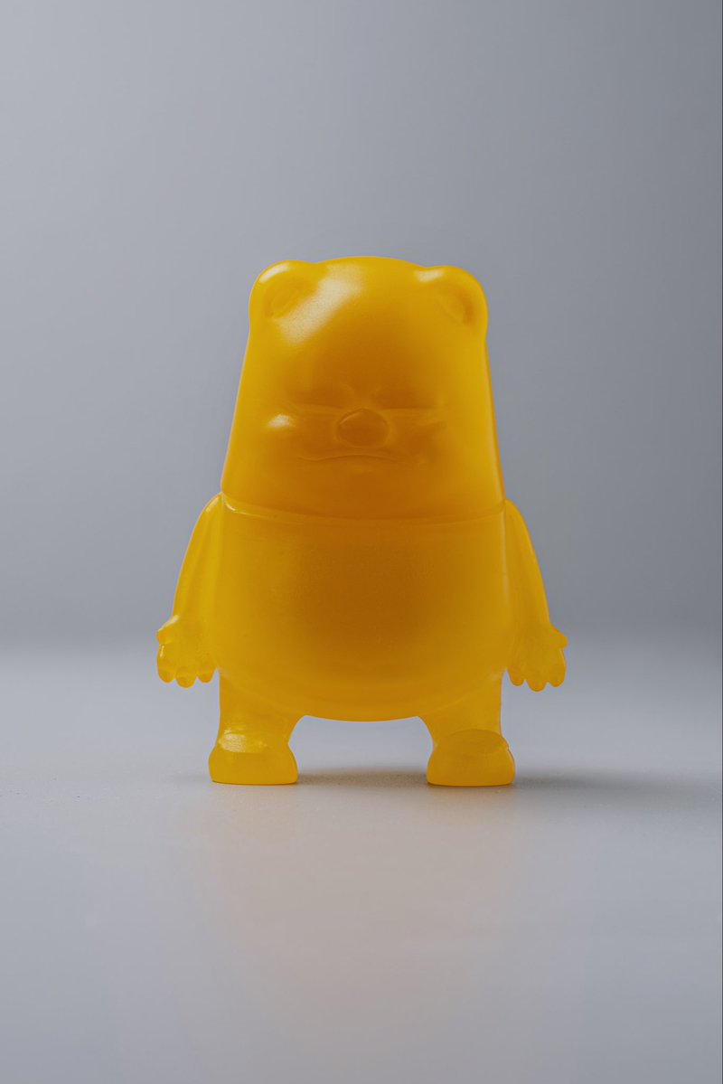 10per_'s tweet photo. いかつい顔のクマです！
キャラ名が全然浮かばず...。

家にあるソフビを解体して研究して顔が回転してポーズが変えれます！

お尻がキュートなのですが、写真撮り忘れてます。笑

#WS2026S #アートトイ #ワンフェス https://t.co/yi2XoYZp0j