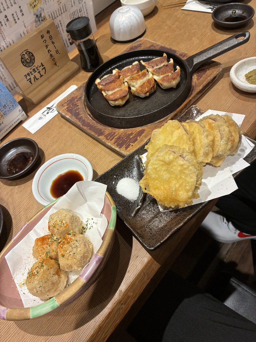 yuysangyo's tweet photo. おはようございます！
例年の7月より過ごしやすい気がするな〜と天気予報を見ていたら大雨と猛暑！！という見出しで
撃沈しました🥲
夏はこれからですね🍉

福岡出張の福岡飯写真PART2！
本日もよろしくお願いします！
#企業公式初夏のフォロー祭り
#企業公式が朝の挨拶を言い合う
#イマソラ https://t.co/7PXHCeW9YB