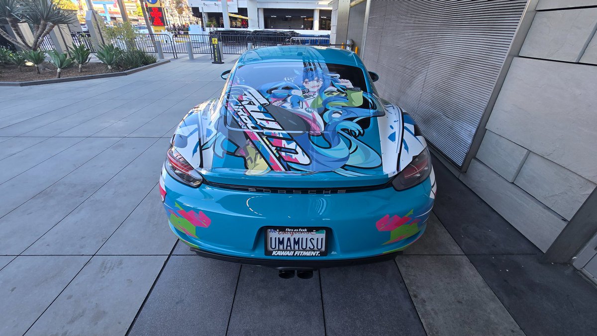 animeupdates's tweet photo. 'UMA MUSUME' Porsche at Anime Expo! https://t.co/jNirhrzubH