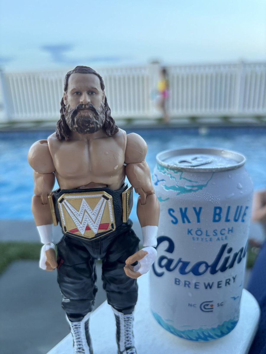 FlexyLexy40's tweet photo. Hanging with the WWE champ @SamiZayn in #OBX NC! https://t.co/1LeW3fEWBR