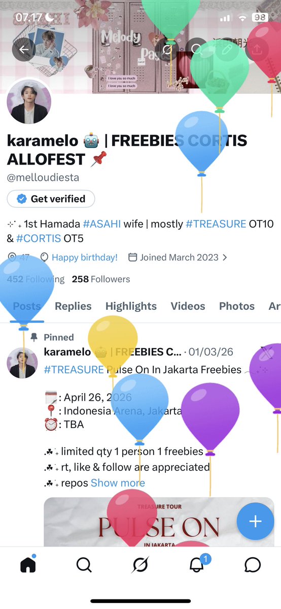 melloudiesta's tweet photo. eh ada balon https://t.co/xeAyJVeAyy