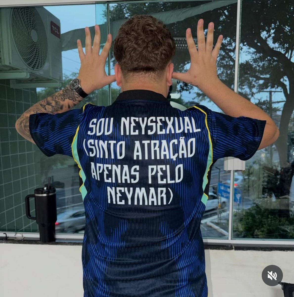 MamuteMagro's tweet photo. Brasil perdeu e os neylovers só sabem falar dele, sendo que fez showzinho atoa que a seleção teve que separar e ainda farpa o goleiro com um gol de pênalti num jogo perdido, isso só mostra que os cara torcem pra um jogador e não pela seleção KKKKKKKKKKK https://t.co/CQ7bZORn6R