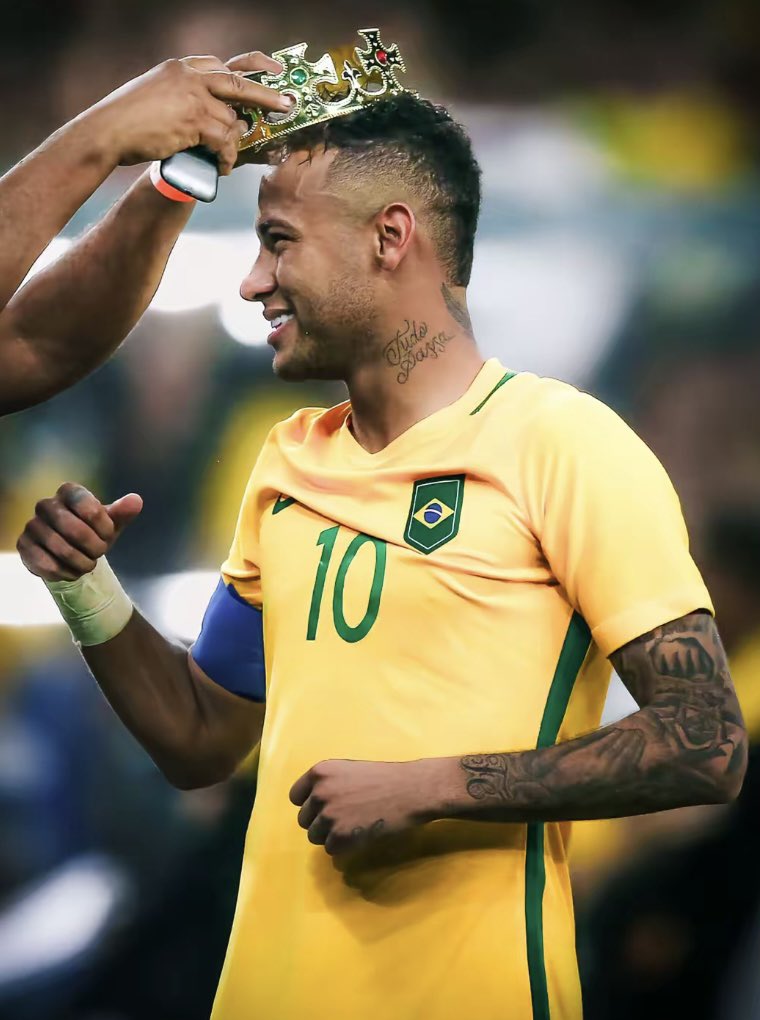 jottave30's tweet photo. Pra sempre será meu ídolo @neymarjr ❤️ https://t.co/uXfe35vRtY