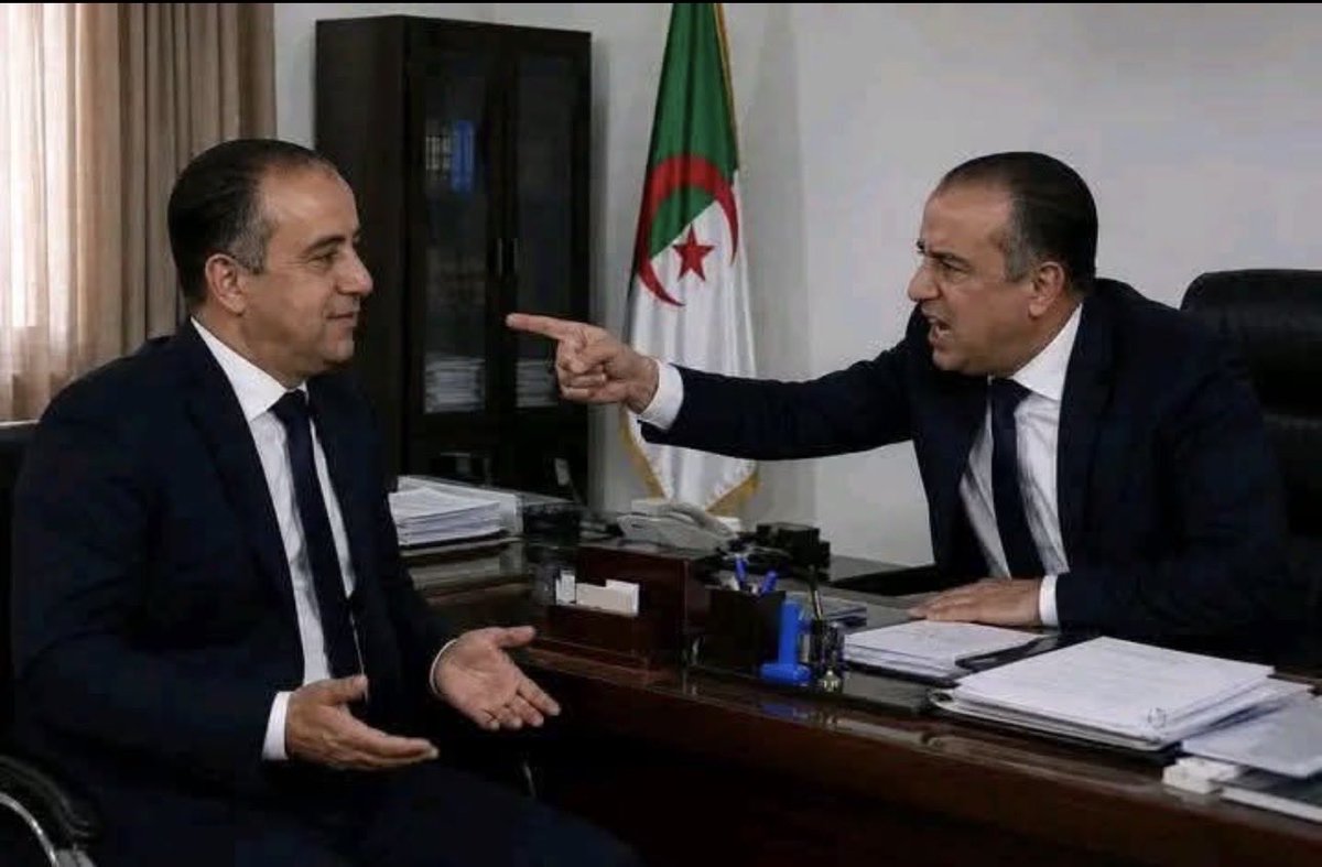 nasronasro1988's tweet photo. وزير الرياضة يُعاتب في رئيس الإتحادية وهما وجهان لعُملة واحدة 😜😜😜 https://t.co/sqbWBbmtfC