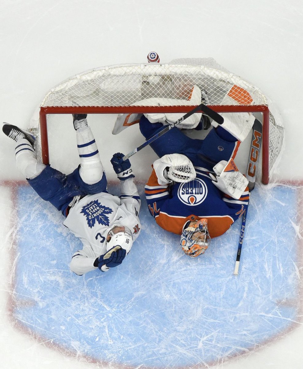 lambzhenya's tweet photo. if you think about it. a crease is kind of like a goalies nest. if you think about it. are you thinking about it https://t.co/SUJZO1Ubsn