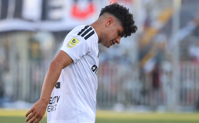 Hanti09's tweet photo. Claudio Aquino se perderá el partido de mañana contra Deportes Recoleta por la Copa Chile

El volante argentino todavía no logra recuperase de su lesión y el cuerpo tecnico no quiere considerarlo hasta que esté al 100%

Muy complicado momento del volante del cacique https://t.co/H0Mxwho1tr