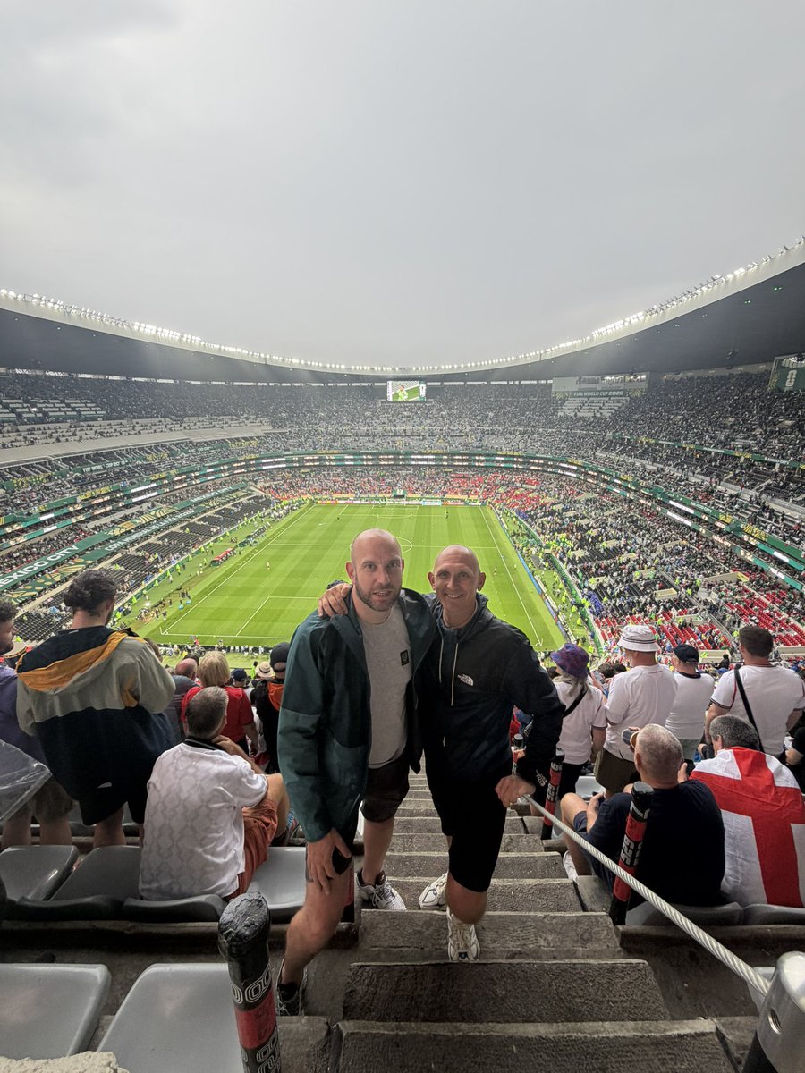 TheLukeCarroll's tweet photo. There are football stadiums, and then there is this stadium!

Absolute privilege to be able to do this… best hobby in the world 💙🏴󠁧󠁢󠁥󠁮󠁧󠁿

Azteca v Mexico ✅ https://t.co/kwV7QLc8CZ