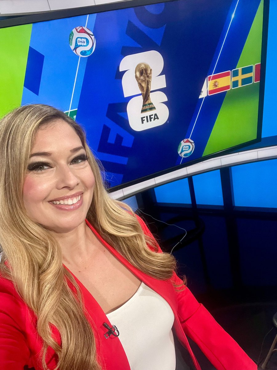 JenXperience's tweet photo. BALOGUN IS BACKKKKK!!! ⚽️🦅🇺🇸

Breaking down the breaking news on @fox5ny! https://t.co/c021f7xjWk