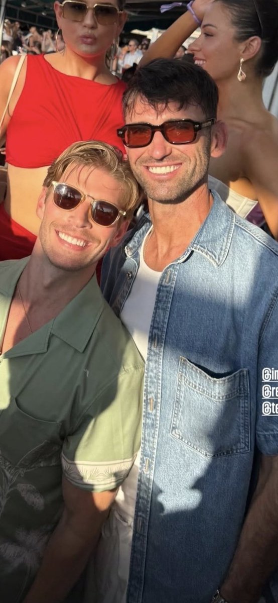 Pr0sttti0nWh0re's tweet photo. It’s giving “cplvisiting👀” on Grindr https://t.co/KpvxSL7r49
