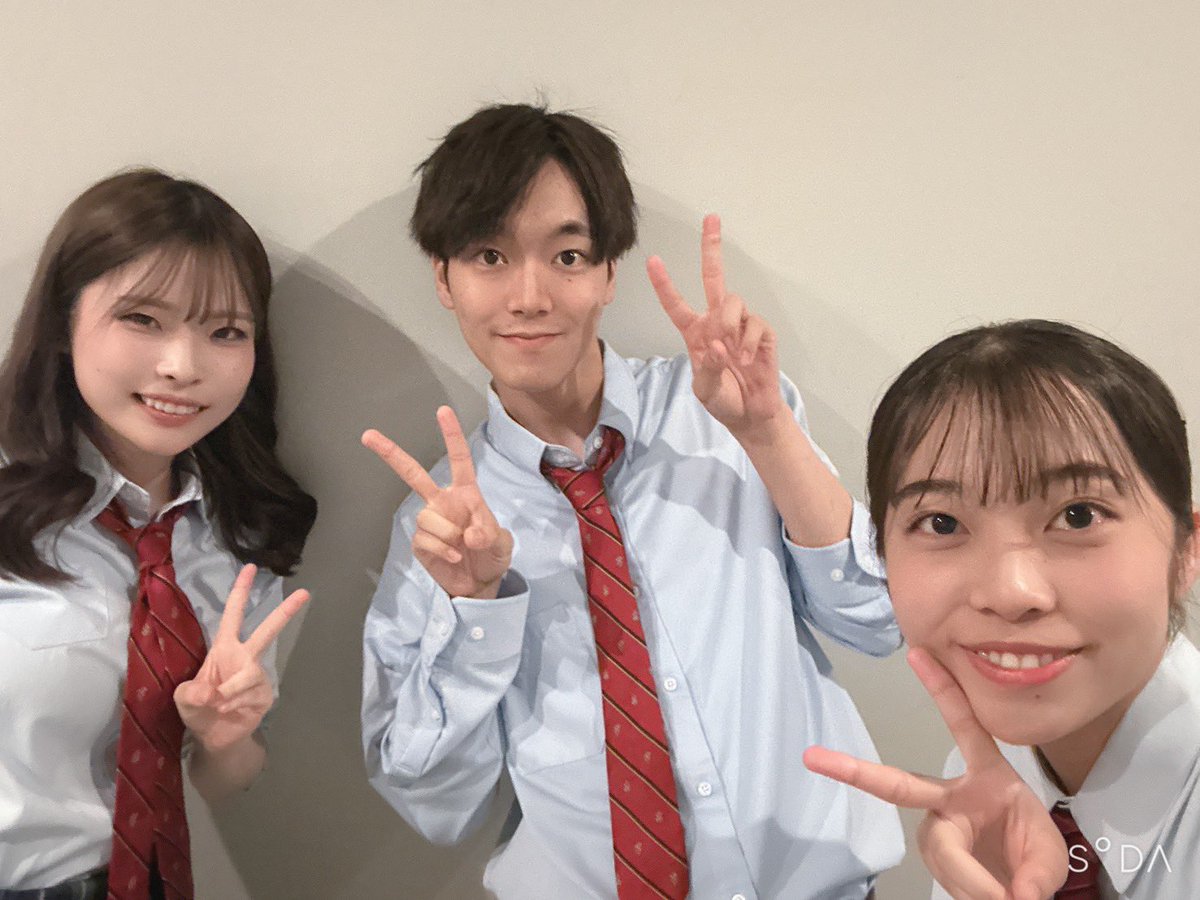 Shikenkan_jiro's tweet photo. ご来場ありがとうございました🌳🍃

お客様参加システムのパラパラ、皆様楽しそうでこちらも嬉しかったです！

初めての衣装にも挑戦して、成長の公演期間になったと思います！

次回本公演は2月に同じ場所で行います！是非お越しください！

 #試験管ベビー
 #何度でもサヨウナラ https://t.co/trZcQ39iJe