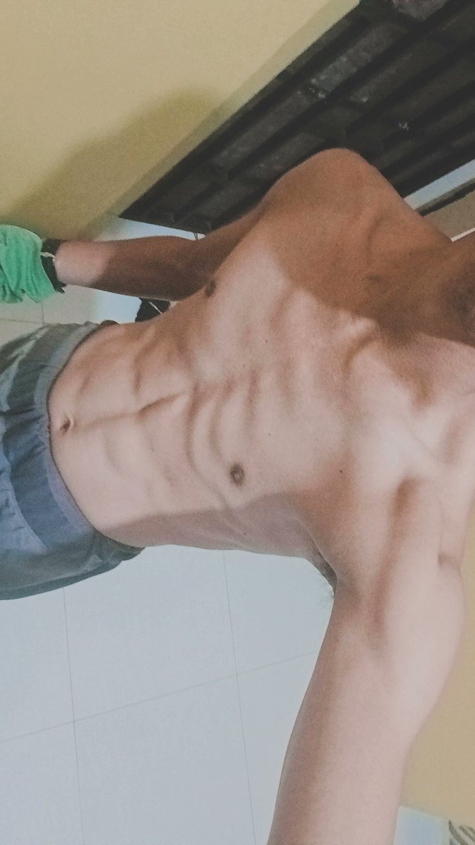 fdewo2345's tweet photo. Gym dulu gess https://t.co/CB7sr7m8DL