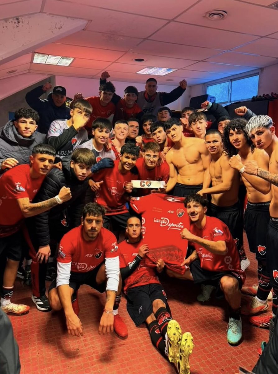 AlvaCASporting's tweet photo. SE METIERON EN LA FINAL LOS PIBES, después de empatar 0-0 con Bella Vista Sporting jugara la final contra Villa Mitre https://t.co/sG2BJFgzqD