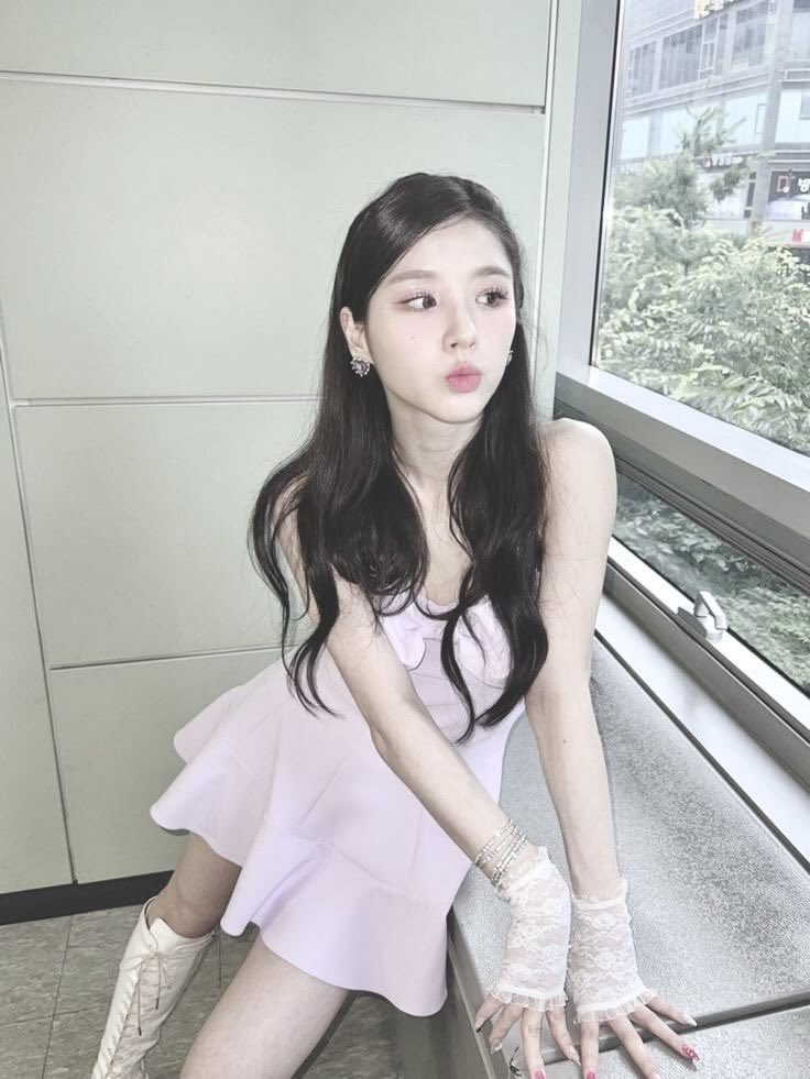 heejin tweet media