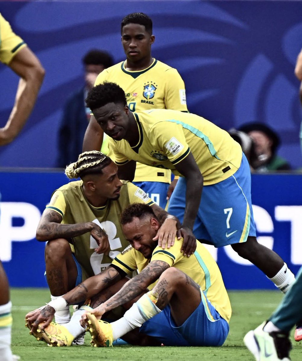 SelecaoTalk's tweet photo. 🚨🇧🇷 | Former Brazil manager Vanderlei Luxemburgo on Ancelotti: 

“If he was Brazilian, he'd already be f*****.

Using Neymar just for one game? We don't have better players than Neymar. 

Any team in the world would preserve Neymar. A coach has the obligation to build a system around his star player.”