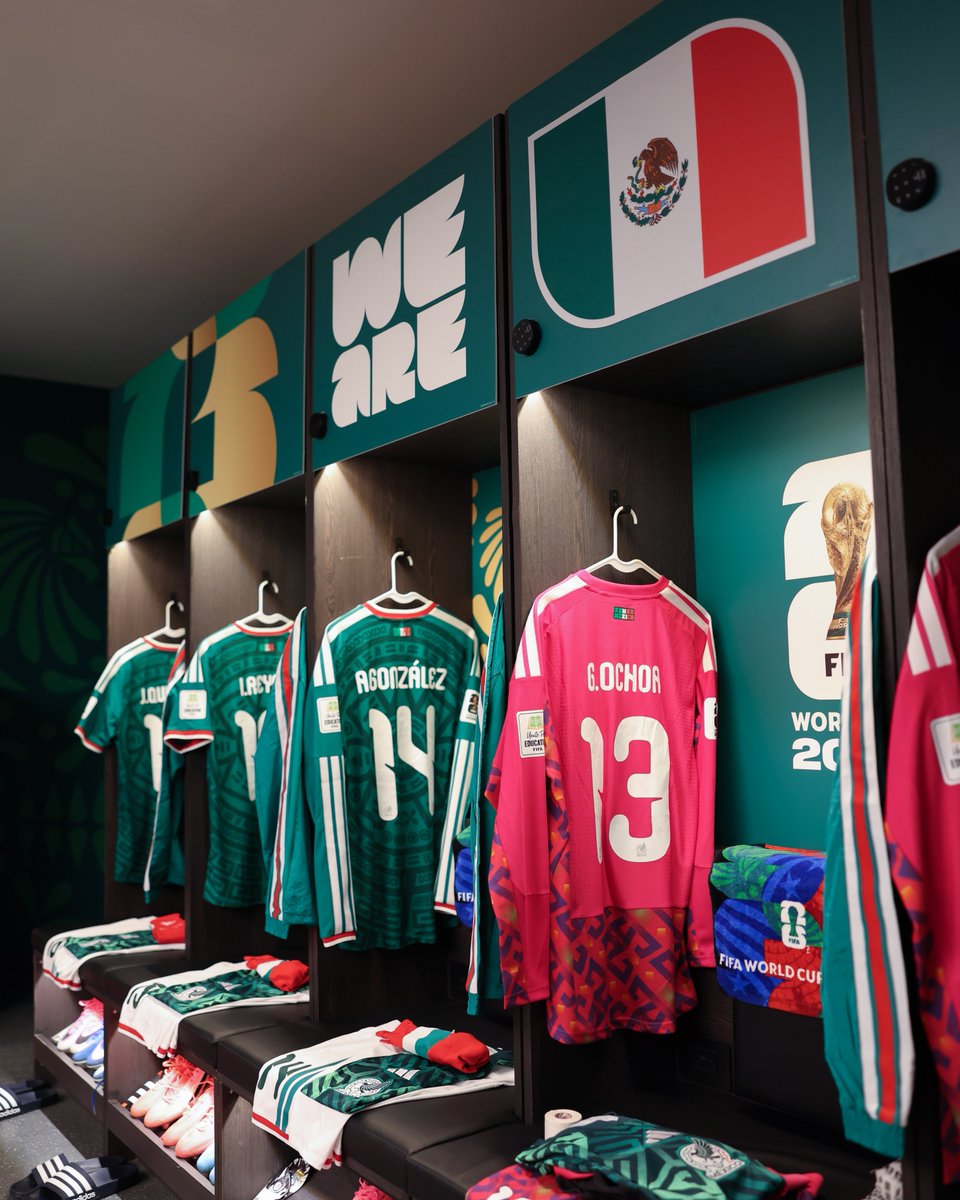 USAS_WW1's tweet photo. #MEXENG #MEXvsENG #worldcupknockout #FIFAWorldCup #WorldCup2026. Mexico versus England at Mexico City Aztec Stadium, Mexico City, Mexico. Estadio Azteca is ~1.5 miles / 2 km above sea level. Mexico has played 89 games there and only lost 2. It's won all 10 World Cup games there. https://t.co/ySBNBGupyi