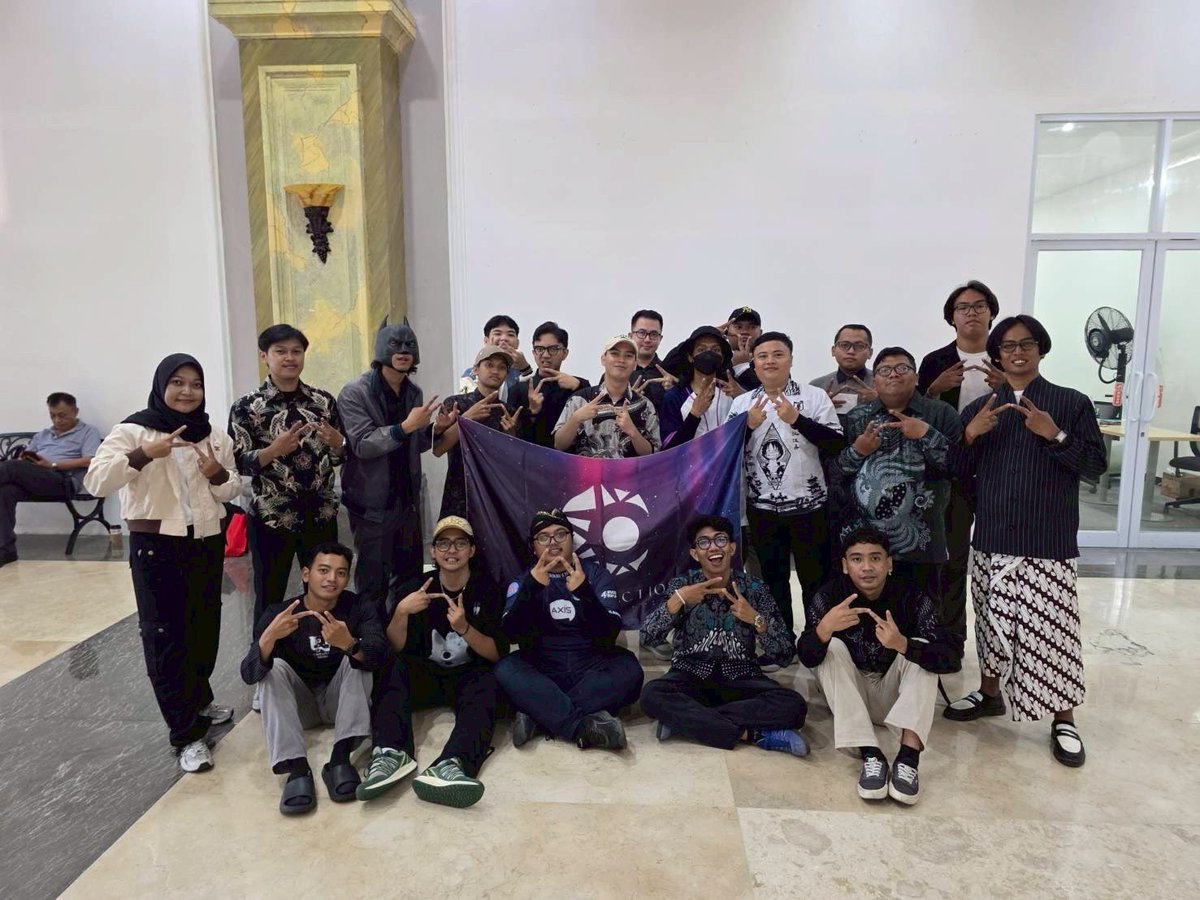 zainmaruffatah's tweet photo. Matur nuwun Jogja, kulo pamit riyen nggih teng Jakarta. See u next time 💜💜
Makasih juga buat kalian @_Zieblack_ @shiinetron @Faridpradipta22 @br_yoseph20 @ITrisna_ see u di FX Sudirman 🤗 https://t.co/QsCUP7CDzY