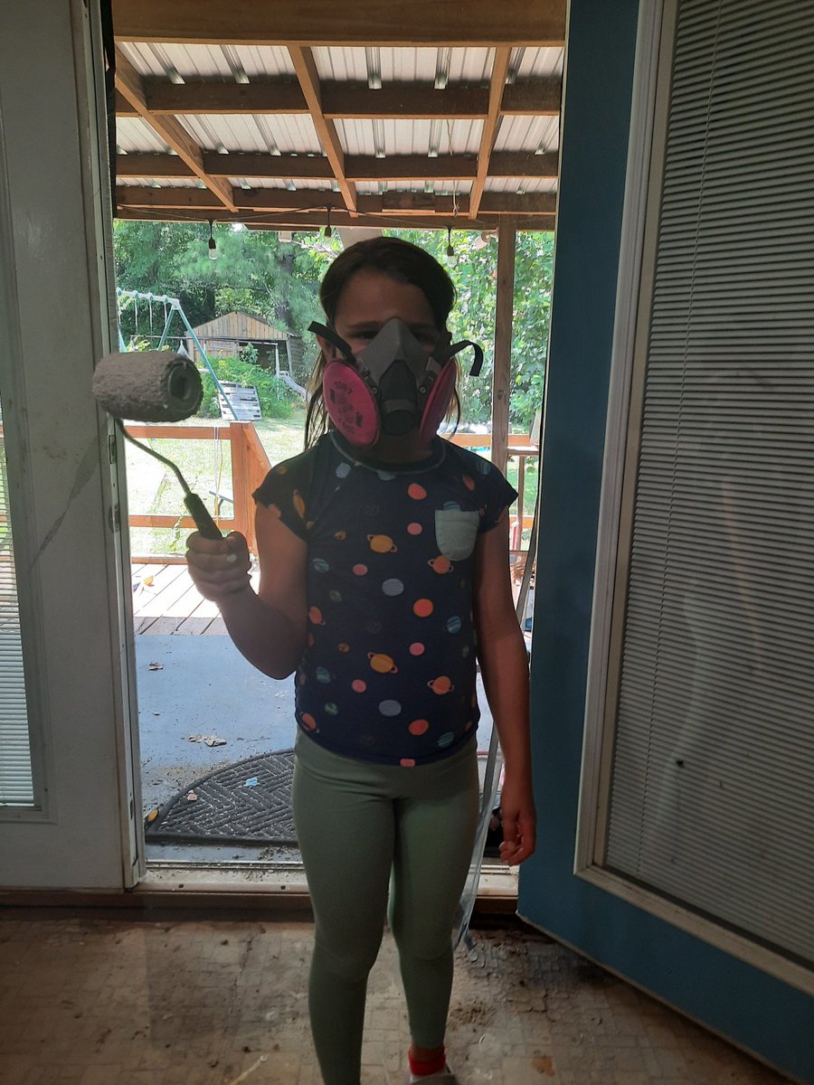 _Knight_writer's tweet photo. Couldn't ask for a better helper to paint the kitchen with me. #freelabor https://t.co/Eti0mUZ8oJ