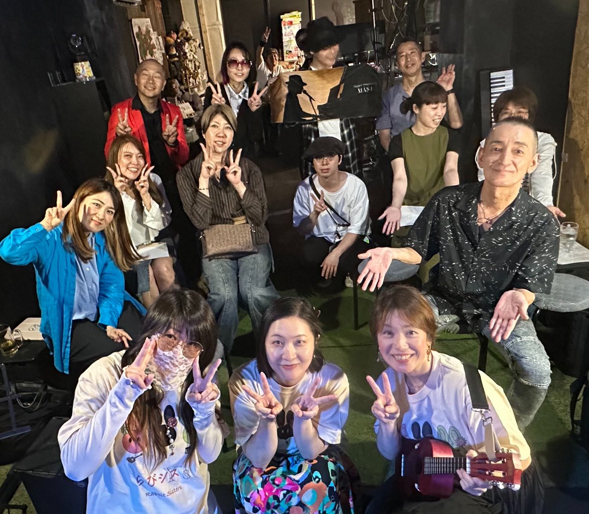 TajimaRen's tweet photo. 7/5(日)  〜らびシス Y's LIVE vol.1〜
茅場町musicarium TAKAITOW
ありがとうございました😊✨✨

新生らびシスさんの、リラックスして楽しめるオリジナル作品が素敵で、
これからに期待です🫶✨✨

自分は珍しく、Allカバー曲のセトリで、
用意した音源のリストをオーディエンスにお伝えして、
聴きたいという声が大きかった曲を歌わせていただきました🎤✨✨
ありがとうございました🫶✨✨
【セトリ】
季節が君だけを変える（BOØWY）
SAND BEIGE -砂漠へ-（中森明菜）
モーニングムーン（CHAGE and ASKA）
Friend（安全地帯）
#茅場町musicariumTAKAITOW 
#ライブ動画 
#歌い手
#ミュージックプラネット