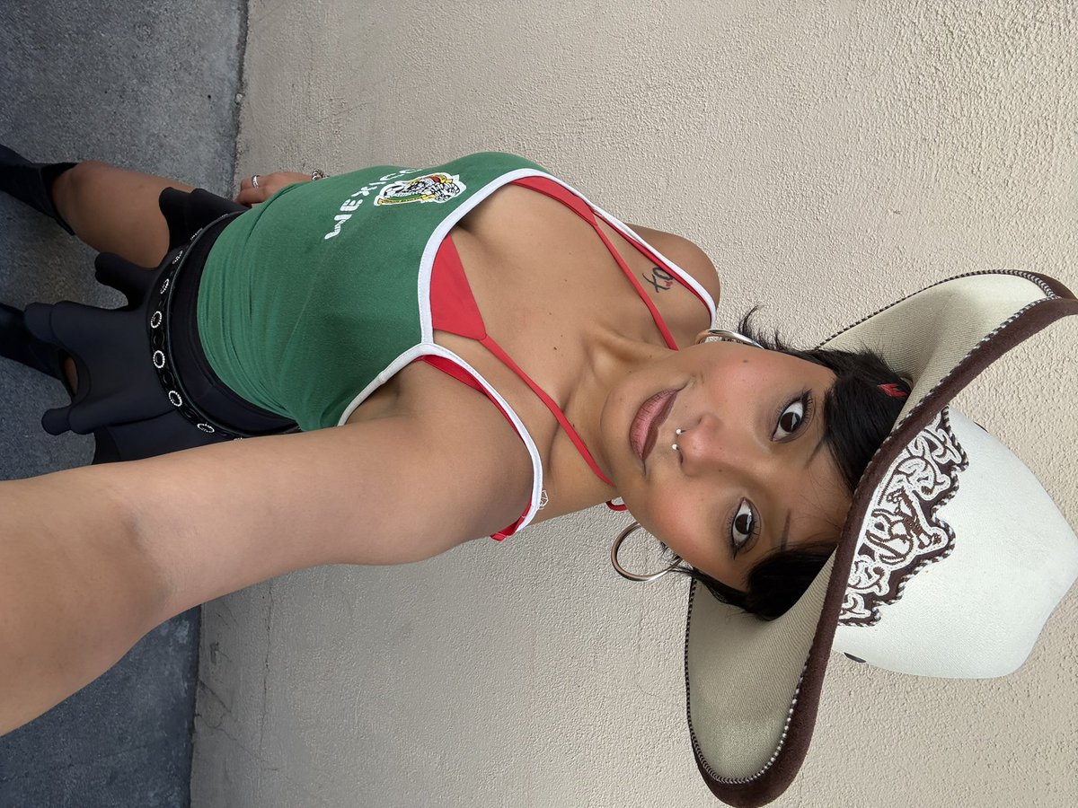 stargirldre's tweet photo. vamos mis amores <3 !!!! https://t.co/HPBdWWM607
