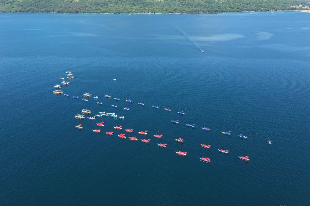 BRPSierraMadre's tweet photo. Nearly 80 fishing boats. One united message: "WPS, ATIN ITO!" 🇵🇭

This is more than a symbolic display—it is a reminder that the West Philippine Sea is the livelihood of Filipino fishing communities. Every catch brought home, every family fed, and every future sustained depends on protecting our lawful rights at sea.

The 2016 Arbitral Award is not just a legal victory—it is the legal foundation that safeguards Filipino fishermen's access to their traditional fishing grounds and protects our sovereign rights within our Exclusive Economic Zone.

As the nation marks the Award's 10th anniversary, the message is clear: defending the West Philippine Sea is defending food security, livelihoods, and the dignity of every Filipino family. Sovereignty is not an abstract concept—it puts food on the table, protects opportunities for future energy resources, and secures the nation's future.

The sea defends the Filipino family. That is why the Philippines will continue to defend the sea. 🇵🇭 #WPSAtinIto #AtinIto #WestPhilippineSea #ArbitralAward10 #BRPSierraMadre #WPS

CTTO @atinito