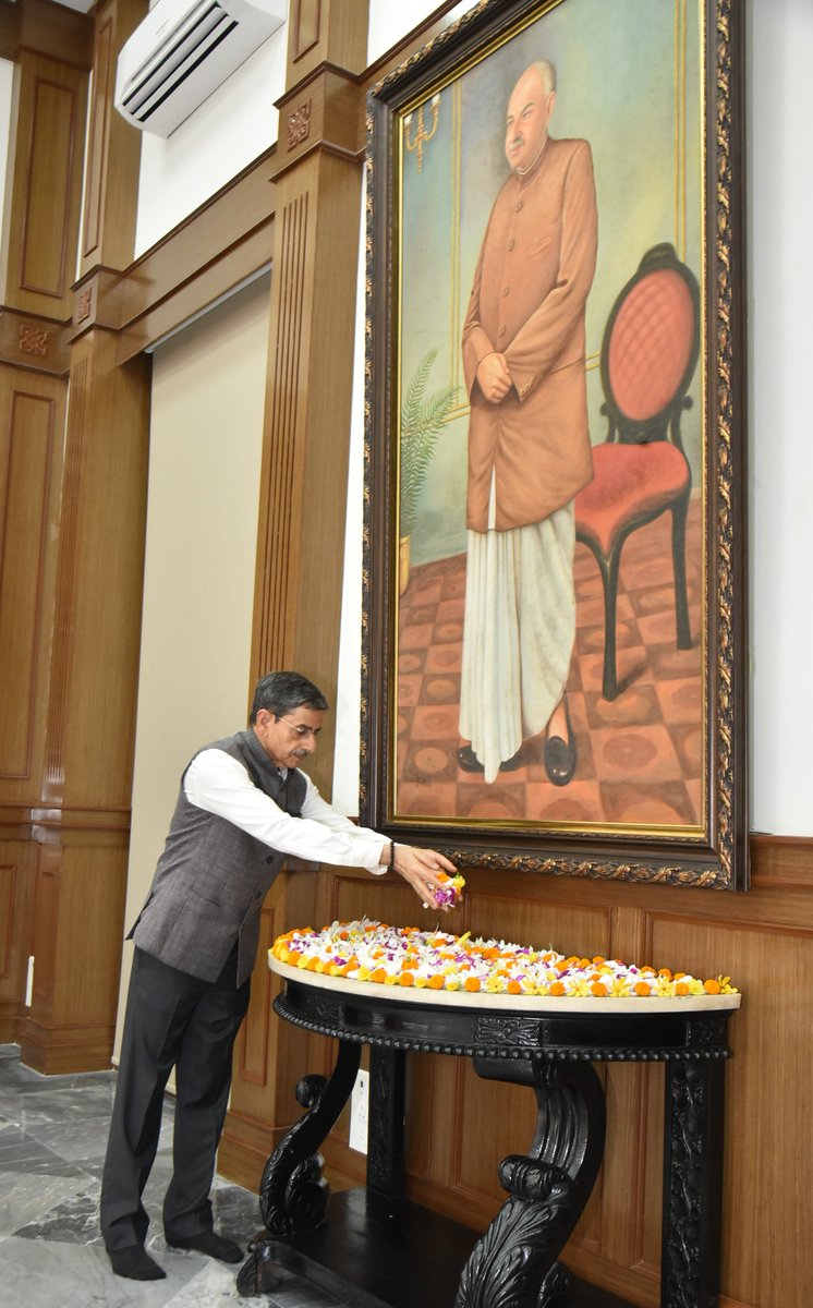 Lok Bhavan, West Bengal tweet media