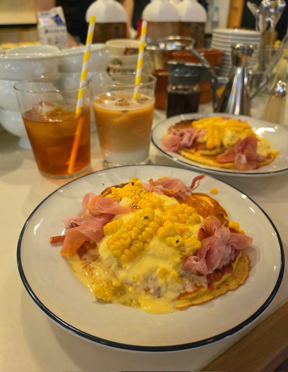 __yuaxxyua's tweet photo. 絶対毎年食べたくなる北参道Salutのとうもろこしのパンケーキ🌽美味しすぎて飲み物のように一瞬で食べてしまった…何個でも食べられる🥹🌽 https://t.co/MCSdOEQFWy