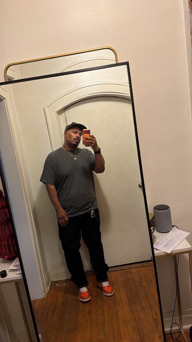 lowcutcaesar's tweet photo. https://t.co/EPpMX6z31s