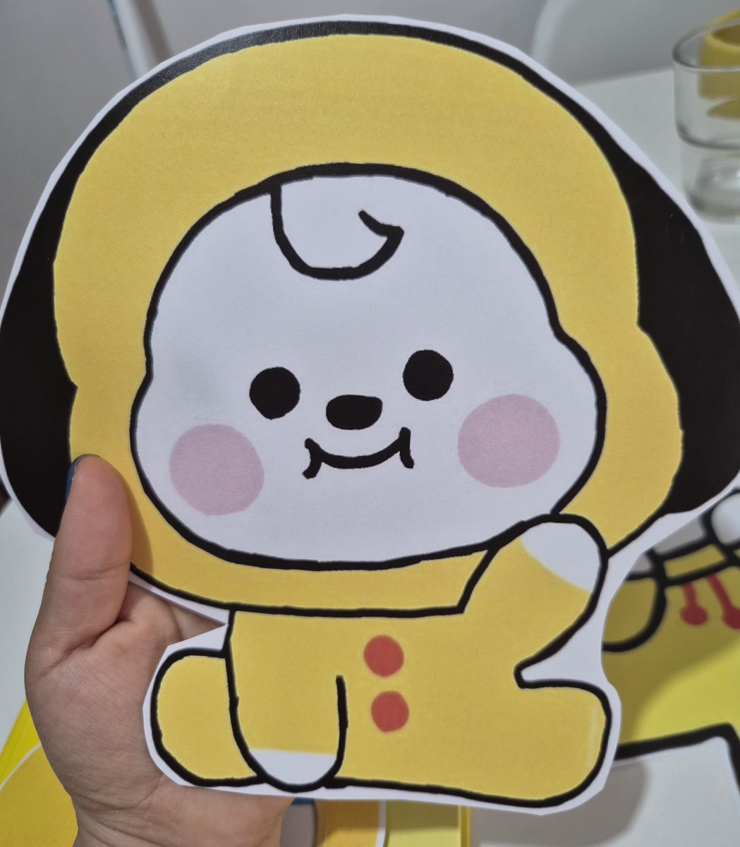 YessDjimin's tweet photo. Sii 🎊🎊💛💛 el estadio debe lucir de amarillo  POR FAVOR DIFUNDIR LOS PROYECTOS DE @JiminPublicidad 
Después de tanto quilombo que le vienen haciendo se merecen todo el apoyo especialmente de las fans de Jimin 💪

21 llevar chimmy impreso en A4 
23 y 24 banner preferiblemente en amarillo ✨️