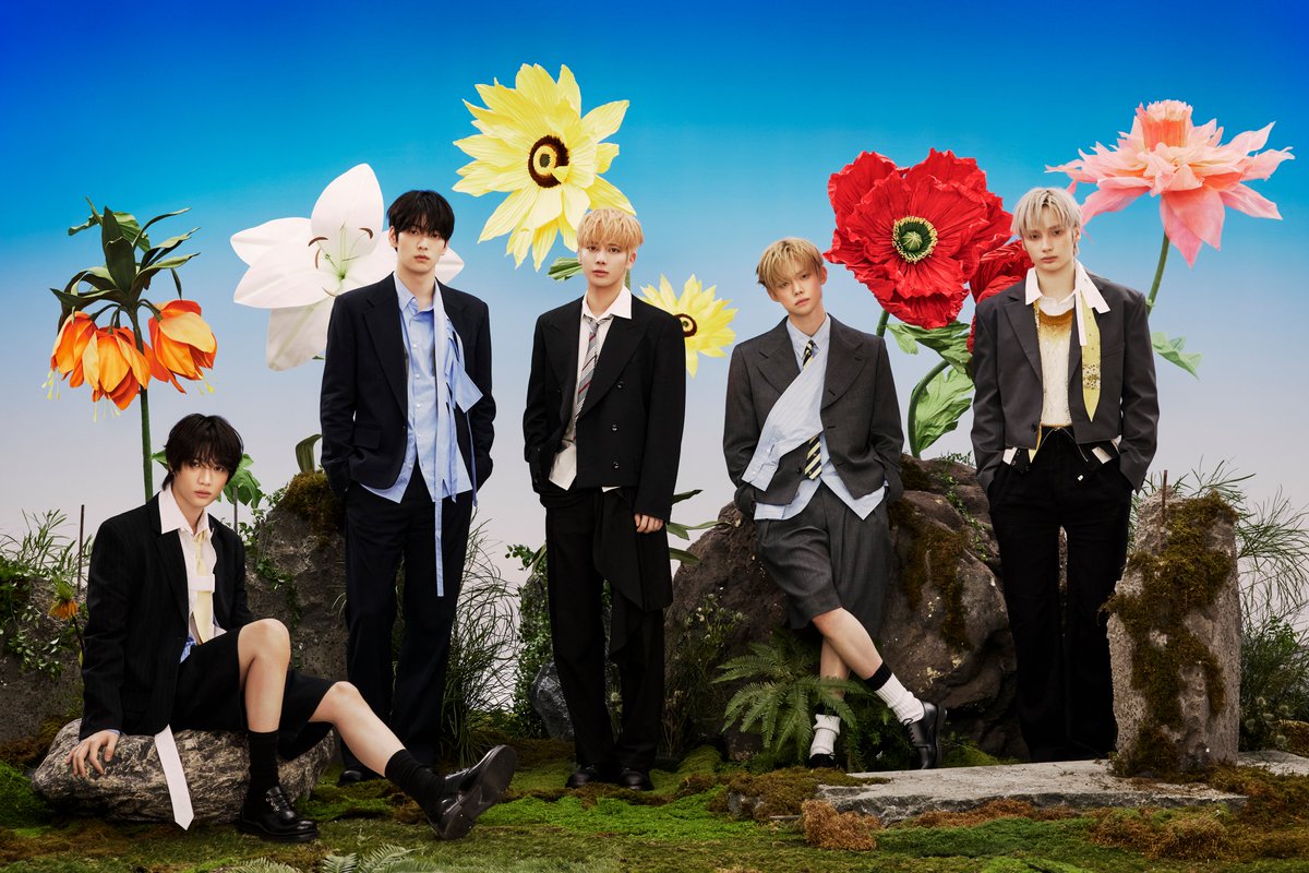 TXT_bighit_jp's tweet photo. セツナハナビ (Setsuna Hanabi) - Concept Photo 'Bloom'

#TOMORROW_X_TOGETHER #투모로우바이투게더 #TXT
#セツナハナビ #Setsuna_Hanabi #Bloom https://t.co/86TGOB1dxv