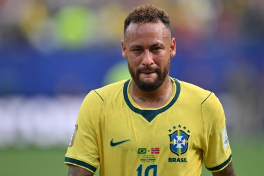 Rrc1998's tweet photo. We miss your wonderful game and all the best for your retirement life sir @neymarjr @FIFAWorldCup @FCBarcelona https://t.co/eTPPAvIAAw