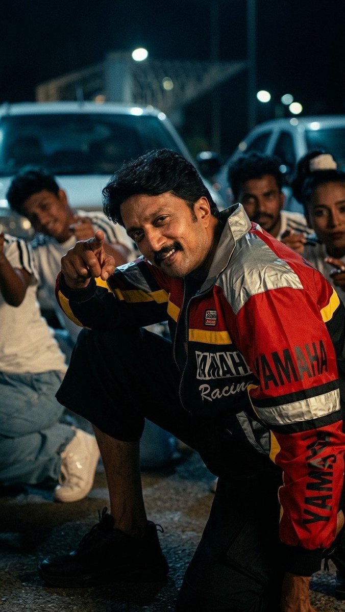 KicchaUniverse's tweet photo. Every frame. Every smile. Every vibe. ❤️🔥👑
Vintage @KicchaSudeep never goes out of style. The aura is timeless, and the energy is unforgettable. 🔥
Who's still watching Vaalee? 👇❤️
#KicchaSudeep #Vaalee #Sandalwood #KannadaCinema #KicchaUniverse #Throwback #Trending #XPost https://t.co/6xQo2bIqqQ