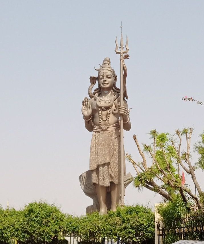 Neha01375's tweet photo. संसार के शोर से दूर,,
जब भी आपका ध्यान किया,,
एक असीम शांति का अहसास हुआ महादेव।🥰🔱♥️
"चिंता नहीं,चिंतन करो"
हर हर महादेव।🕉️🌿🙏
ॐनमः शिवाय।
जय महाकाल।
#Mahadev
#Mahakal
#HarHarMahadev
#Bholenath
#Shiv https://t.co/jm26Gs4TC9