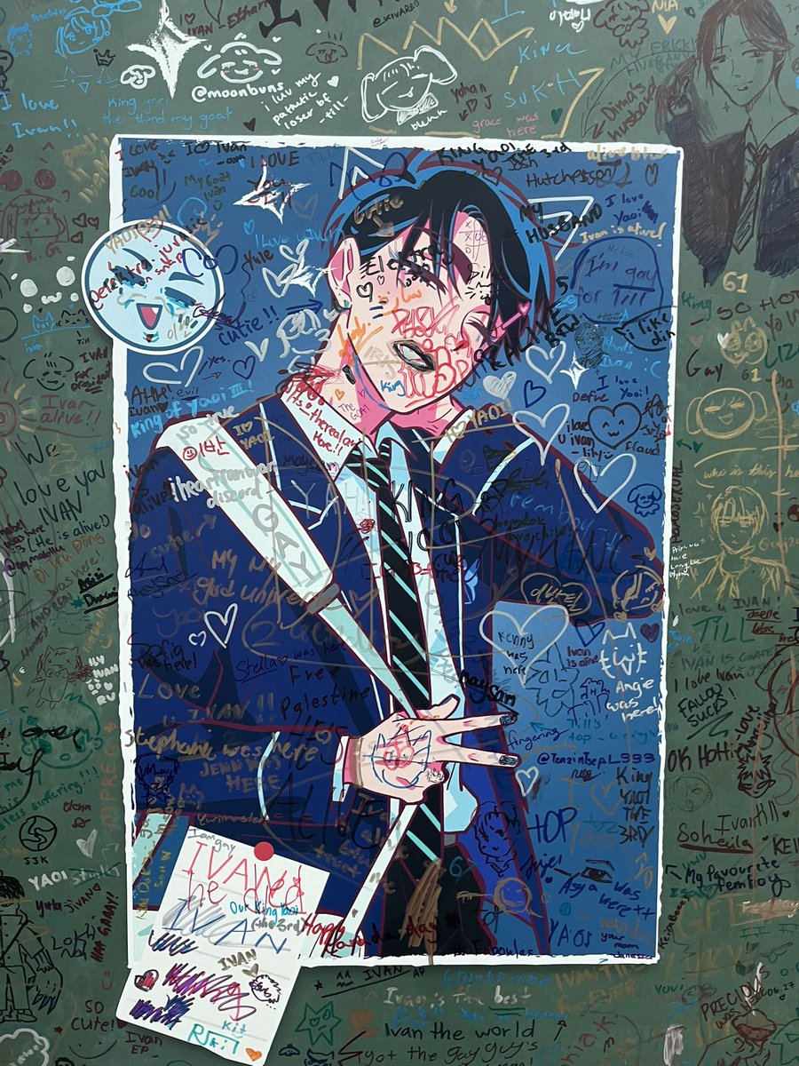 chronomalie's tweet photo. “vandalism” at the missisauga alnst expo ❤️ (to be clear, this was expected/encouraged) more in reply! https://t.co/nkslNZvLUL