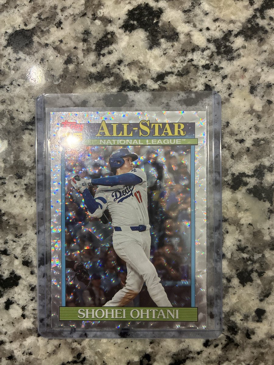 TheAK41's tweet photo. @cardboardbst $15 Shipped https://t.co/0SaUcAyP99