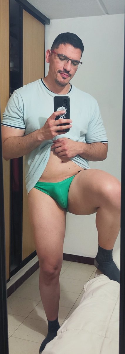 LicencedHunterx's tweet photo. 💚 https://t.co/OKbvsyjQVy