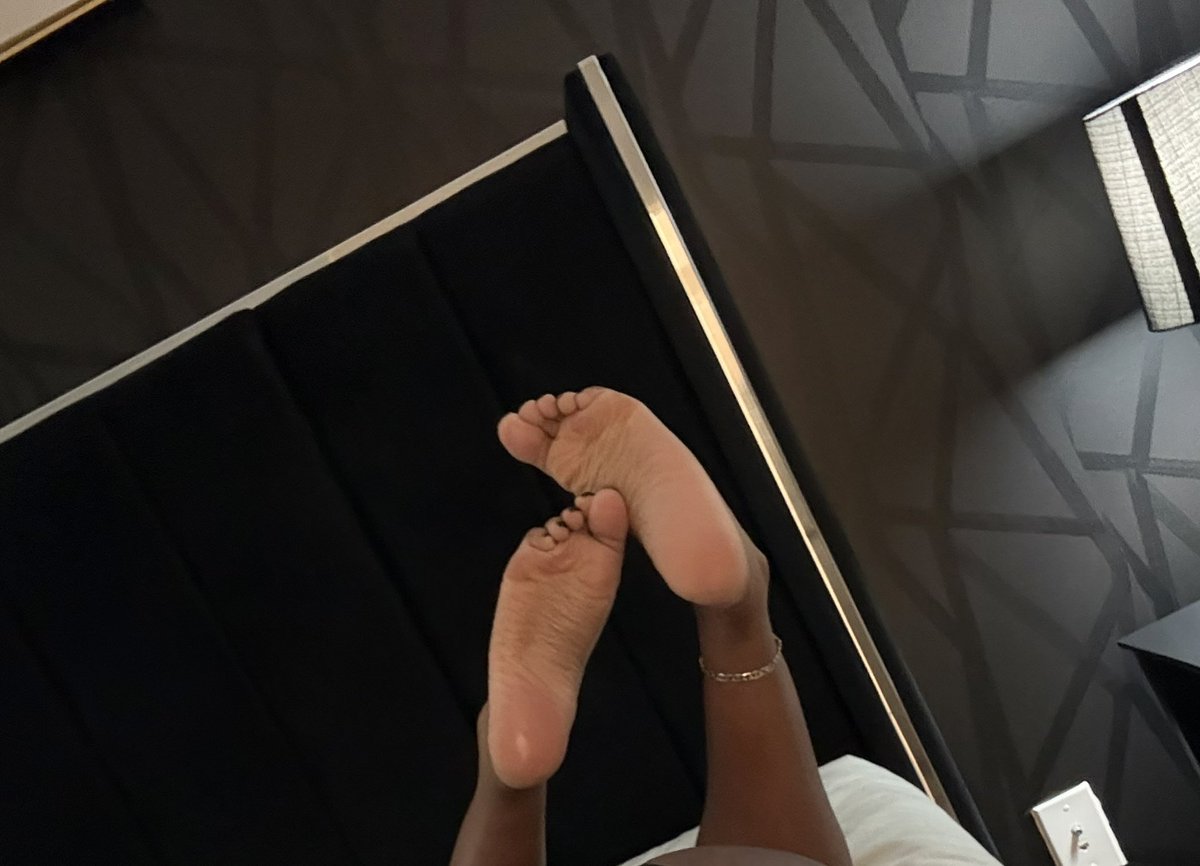 a_prettysoles's tweet photo. where my foot loverssss 😇🩷 https://t.co/Y1SXvGuQD7