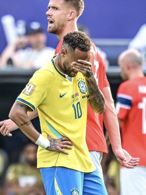 x__iaz7's tweet photo. اللعنه على كرة القدم 💔💔

نيمار 💔 https://t.co/mdnRBVfPqw