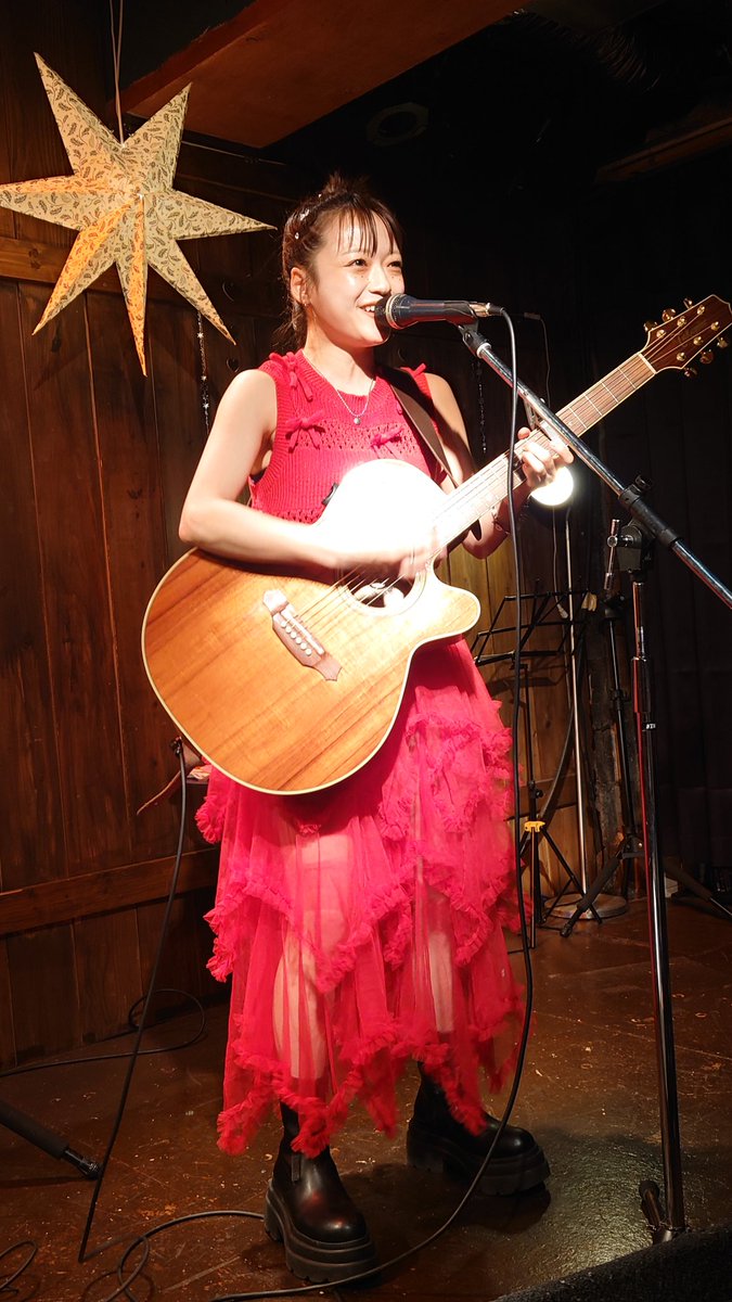 10nMorita's tweet photo. 久しぶりに聴く #kee ちゃんのライブ素敵でした。
#衣装素敵
#髪型素敵
@kee_423 https://t.co/RLMvKEnxXv